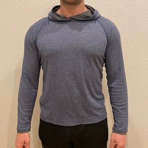 LULULEMON HEATHER BLUE HOODED LONG SLEEVE SHIRT. EXCELLENT CONDITION SIZE LARGE